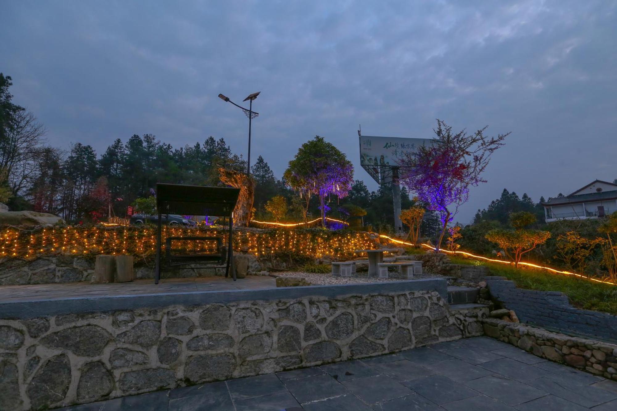 Zhangjiajie Mountainside Exterior photo